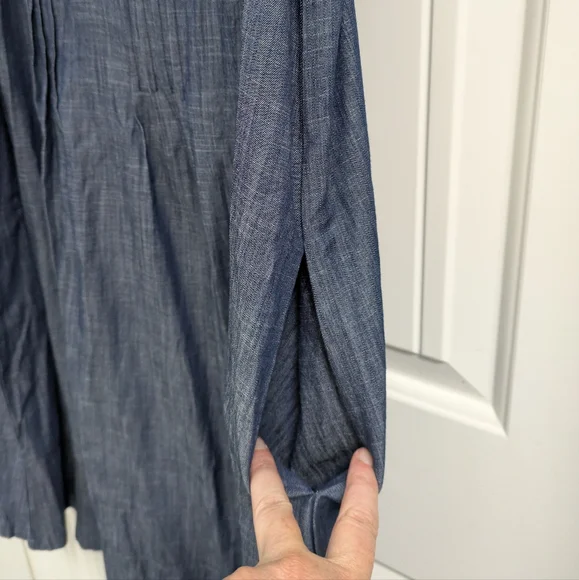 Zapelle Chambray Blue Pleated Sleeveless Dress With Pockets - Picture 4 of 5